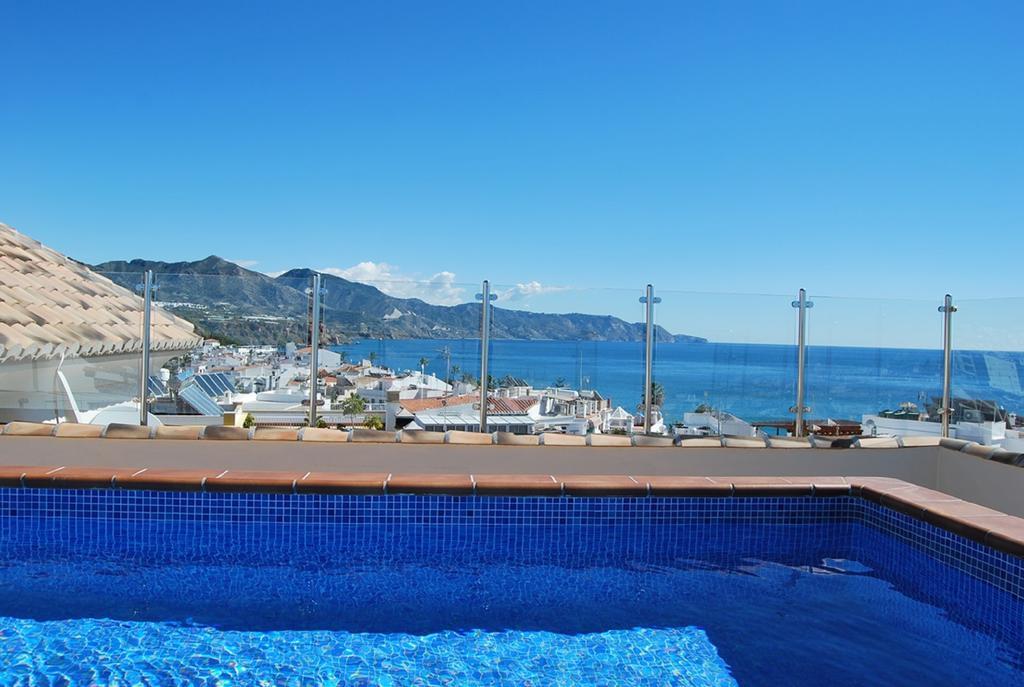 Apartamentos Plaza Nerja Eksteriør billede