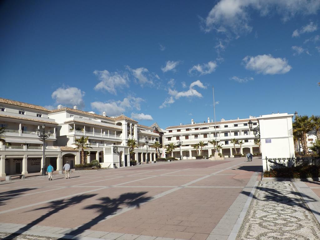 Apartamentos Plaza Nerja Eksteriør billede